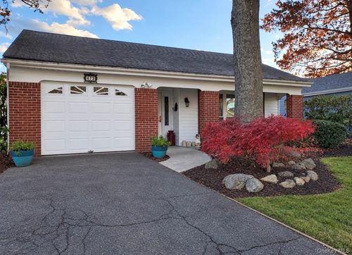 473 Stratford Ln, Ridge, NY, 11961-2043 | Card Image