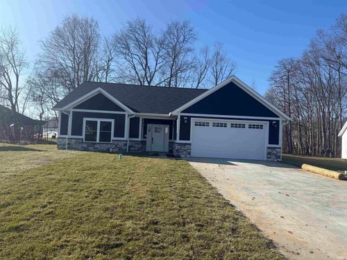 943 Stonehenge Dr, Bedford, IN, 47421-9074 | Card Image