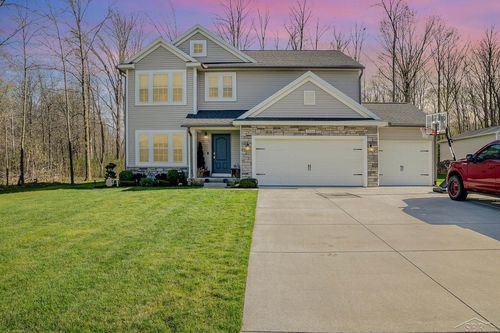 7231 Geraldine Cir, Swartz Creek, MI, 48473-7648 | Card Image