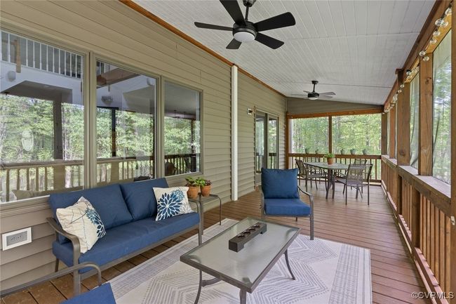Screened-in porch | Image 37
