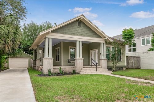 405 Power Ave, Victoria, TX, 77901-6441 | Card Image
