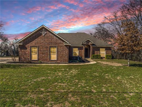 609 N Harrison St, West, TX, 76691-1322 | Card Image