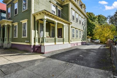 40 Willow Street, Home with 7 bedrooms, 3 bathrooms and 9 parking in Providence RI | Image 3