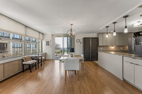 1610 N Prospect Ave, MILWAUKEE, WI, 53202-6702 | Card Image