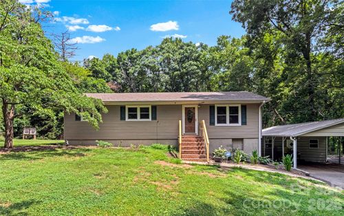 152 Blue Ridge Rd, State Road, NC, 28676-9283 | Card Image
