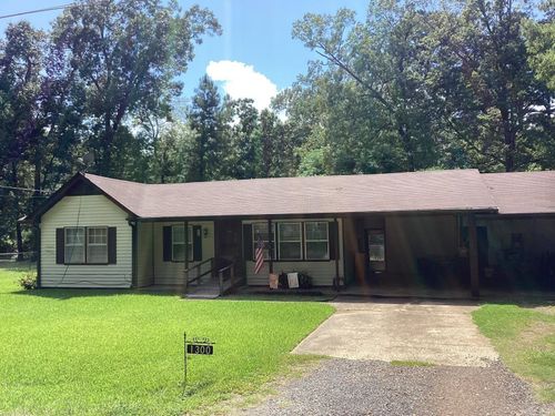1300 S James St, Hope, AR, 71801-7438 | Card Image