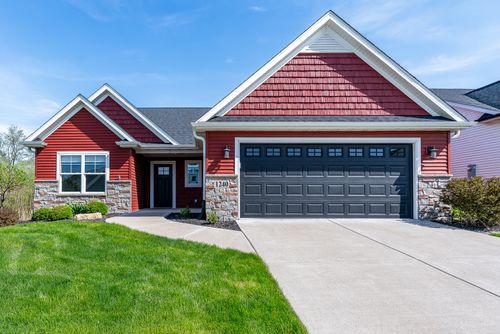 1240 Olde Brandy Ln, Davenport, IA, 52807-3651 | Card Image