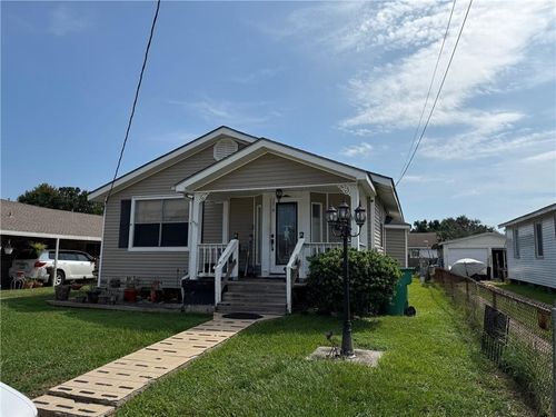 729 Zinnia Ave, Metairie, LA, 70001-4533 | Card Image