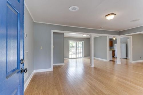 2853 Middle Tennessee Blvd, Murfreesboro, TN, 37130-7844 | Card Image