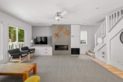 6716 Crabapple Dr, Whistler, BC, V8E0C5 | Card Image