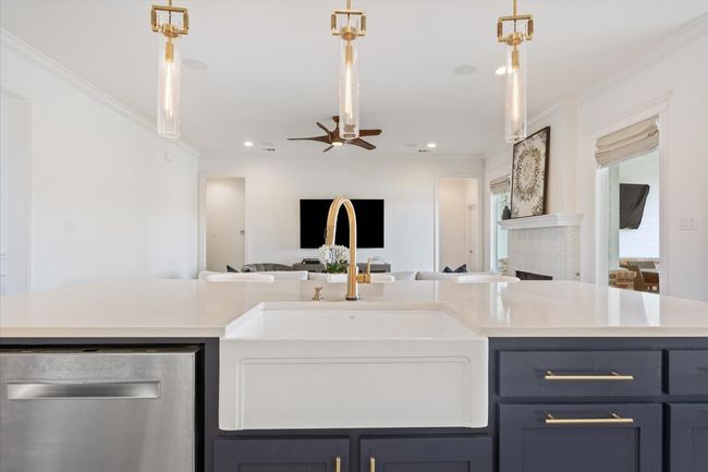 16022 Sorrento Dr, House other with 5 bedrooms, 4 bathrooms and null parking in Woodway TX | Image 16