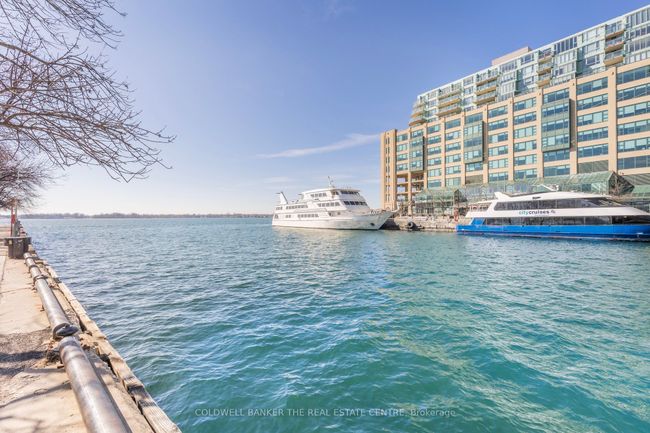 2002 - 99 Harbour Sq, Condo with 2 bedrooms, 2 bathrooms and 1 parking in Toronto ON | Image 47