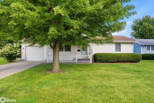 1406 N 2nd Ave, Washington, IA, 52353-2704 | Card Image