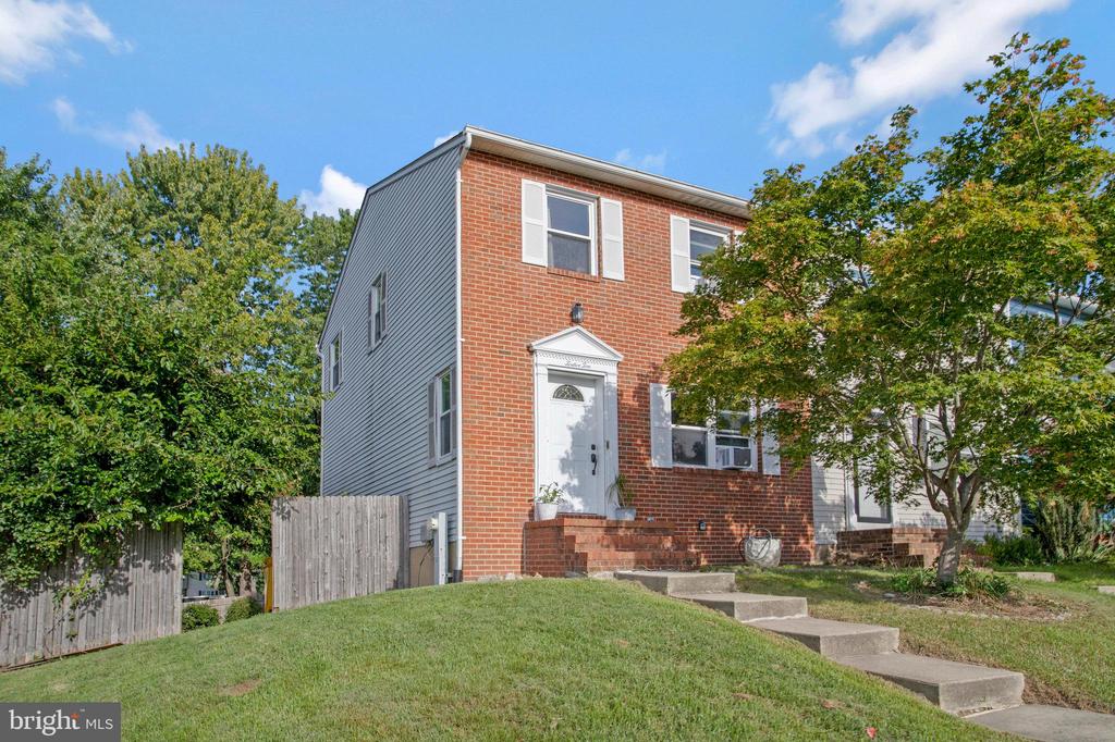 Holmespun Dr, Pasadena, MD 21122