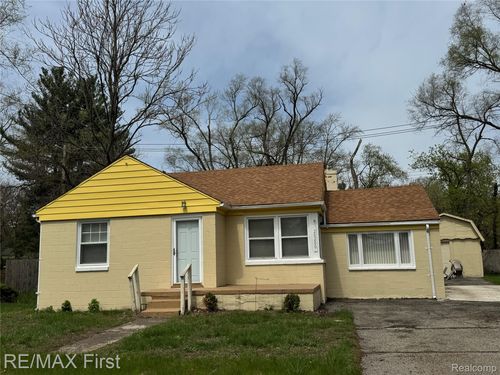 20200 Westhampton Ave, Southfield, MI, 48075-5652 | Card Image