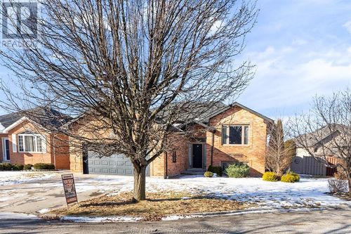 4187 Bonnaire Crt, Windsor, ON, N9G2V5 | Card Image