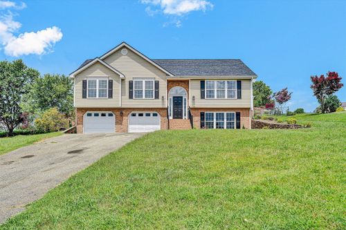 2603 Meadow Spring Cir, Vinton, VA, 24179-1573 | Card Image