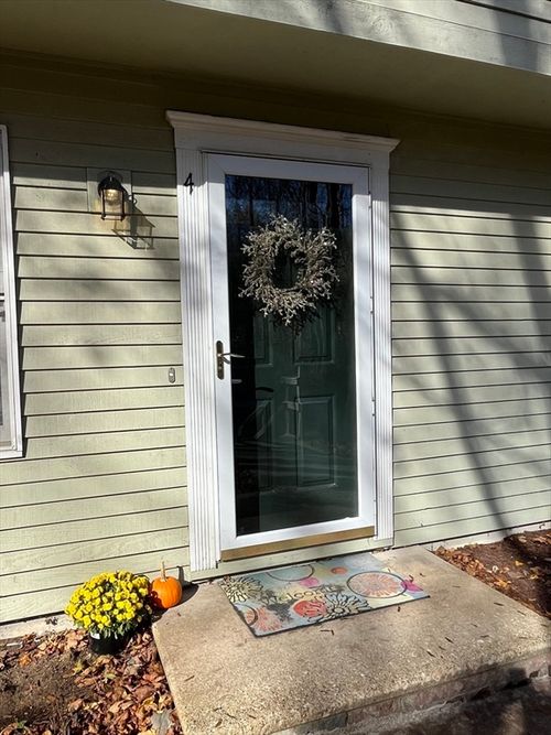 apt-4-5 Hinman St, Sturbridge, MA, 01518-1288 | Card Image