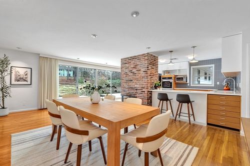 85 The Valley Rd, Concord, MA, 01742-4923 | Card Image