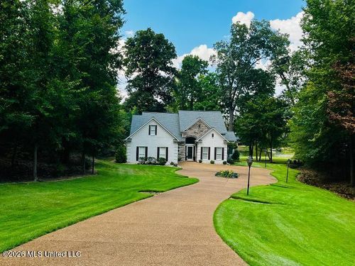 1720 Stonehedge Dr, Southaven, MS, 38671-8877 | Card Image