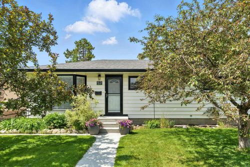 57 Gladeview Crescent Sw, Calgary, AB, T3E4X9 | Card Image