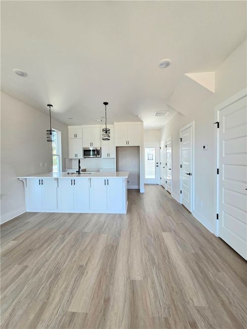 1422 S Yampa Bnd, Fayetteville, AR, 72701 | Card Image