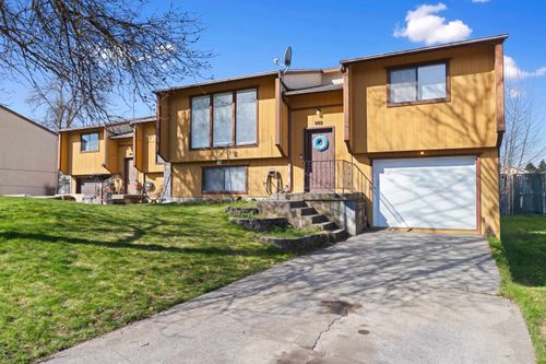 902 S Calvin Rd, Spokane Valley, WA, 99037-8612 | Card Image