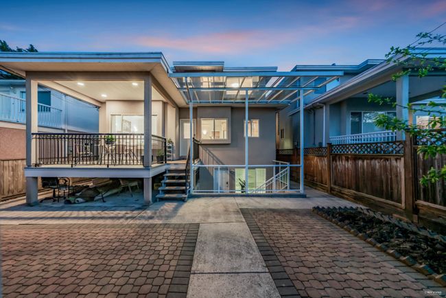 3919 Pine Street, House other with 6 bedrooms, 5 bathrooms and 3 parking in Burnaby BC | Image 6