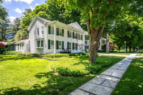 3357 Main St, Manchester, VT, 05254-4131 | Card Image