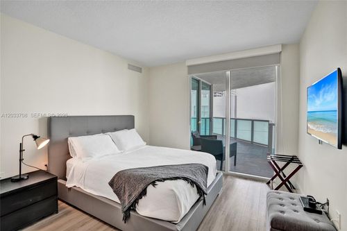 11601-150 Sunny Isles Blvd, Sunny Isles Beach, FL, 33160-4391 | Card Image