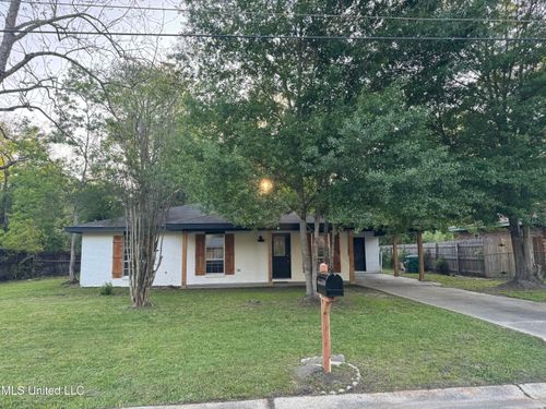 1705 Audubon Dr, Picayune, MS, 39466-2801 | Card Image