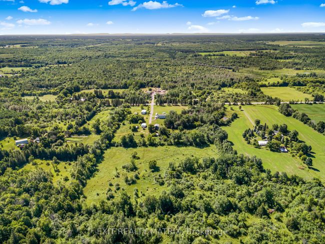 19285B County Rd, House other with 4 bedrooms, 2 bathrooms and 8 parking in Dunvegan ON | Image 26