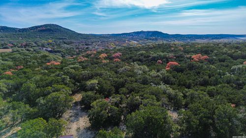 9817 Park Cir, Pipe Creek, TX, 78063 | Card Image