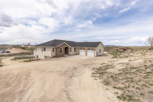 115 Bluecrest Pl, Spring Creek, NV, 89815-5229 | Card Image