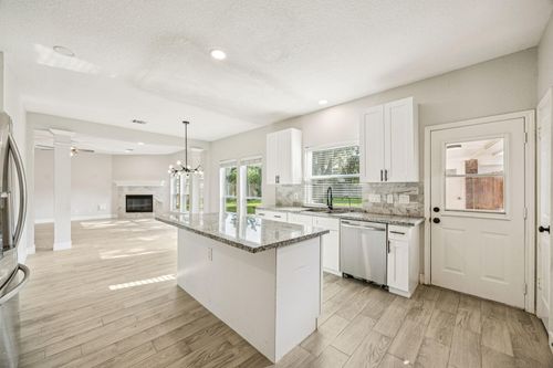 16802 Willow Bend Ct, Sugar Land, TX, 77479-3244 | Card Image