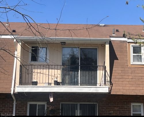 15 Broad St, Pompton Lakes, NJ, 07442-2240 | Card Image