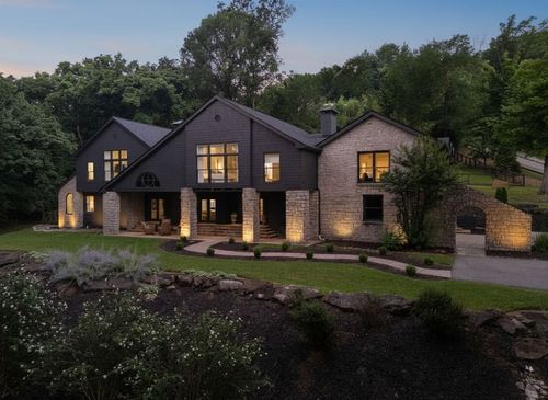 915 Overton Lea Rd, Nashville, TN, 37220-1502 | Card Image