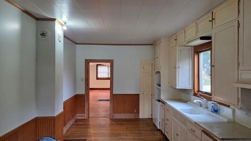 775 Westview Street, Cleveland, WI, 53015 | Card Image