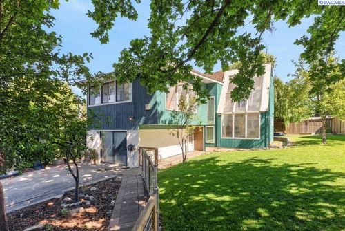 120 Se Derby St, Pullman, WA, 99163-2302 | Card Image