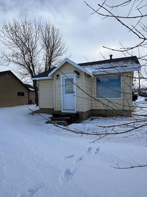 4824 47 Ave, Spirit River, AB, T0H3G0 | Card Image