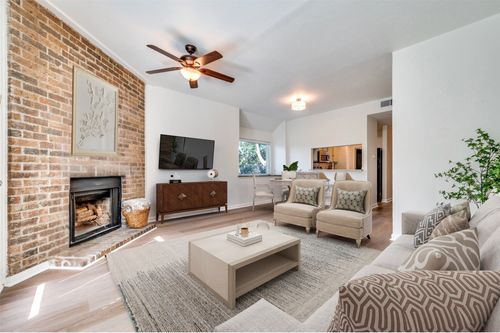 apt-208-9910 Royal Ln, Dallas, TX, 75231-1820 | Card Image