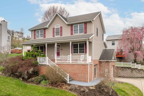 1233 Chase St, Morgantown, WV, 26508-6840 | Card Image