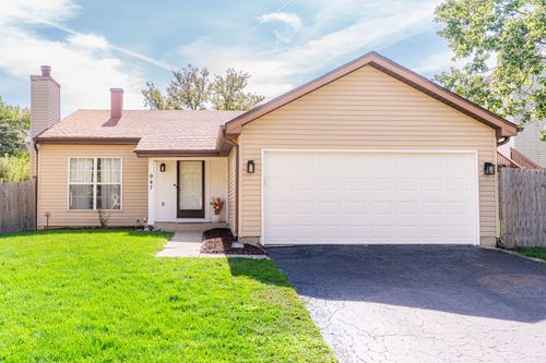 947 Aspen Dr, Lombard, IL, 60148-4255 | Card Image