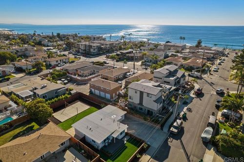 245 Hemlock Ave, Carlsbad, CA, 92008-8226 | Card Image