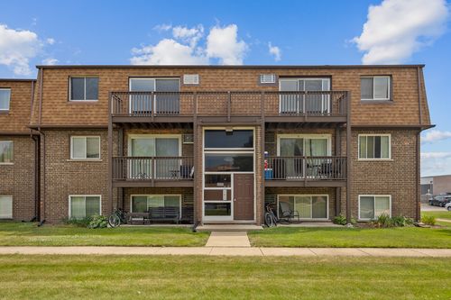 2e-108 Boardwalk St, Elk Grove Village, IL, 60007-3635 | Card Image