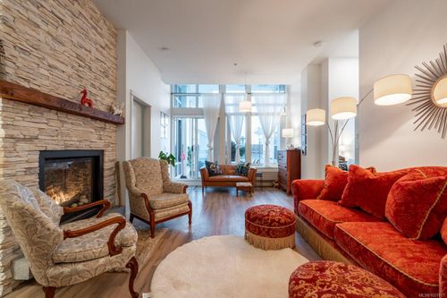 110-38 Front St, Nanaimo, BC, V9R0B8 | Card Image