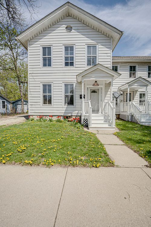 373-373 Cedar Street, Aurora, IL, 60506 | Card Image