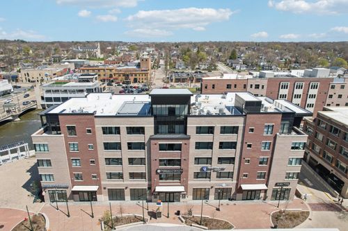 5d-50 S 1st St, St. Charles, IL, 60174-2852 | Card Image