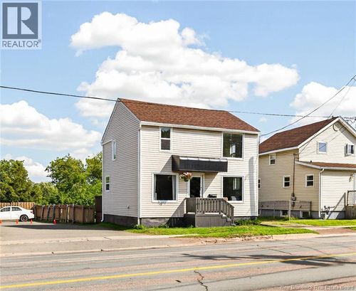 1702 Main St, Moncton, NB, E1E1G9 | Card Image