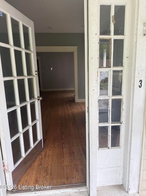 3-112 E Woodlawn Ave, Louisville, KY, 40214-1989 | Card Image